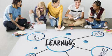 Her Campus Media and College Fashionista Inspire and Encourage